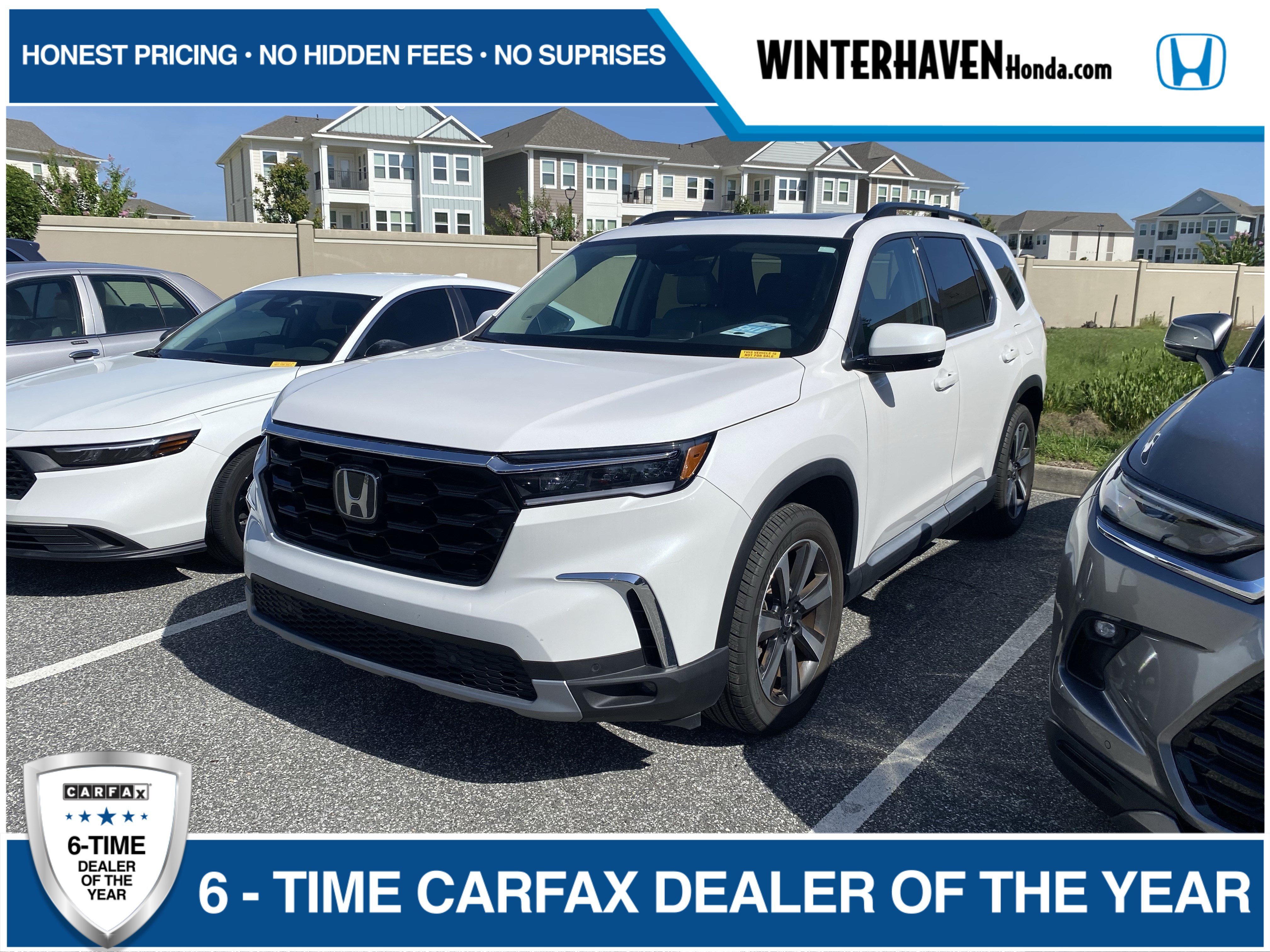 Used 2025 Platinum White Pearl Honda Touring image 1