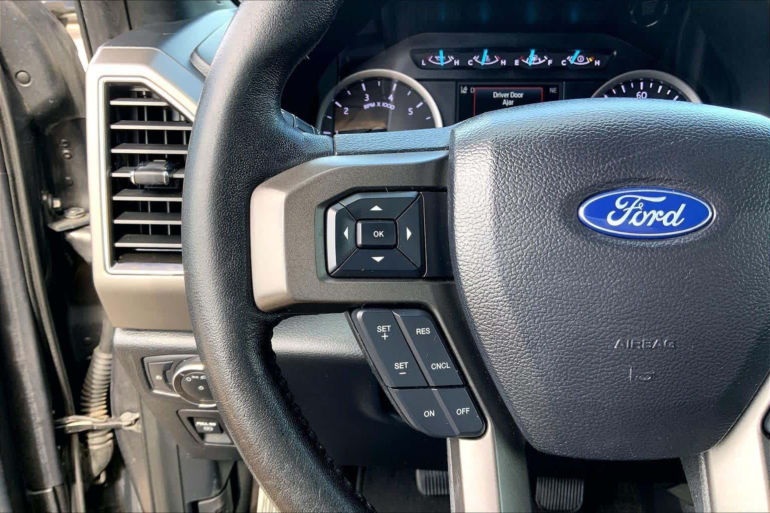 Used 2020 Magnetic Metallic Ford XLT image 22