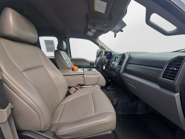 Used 2019 Oxford White Ford XL image 17