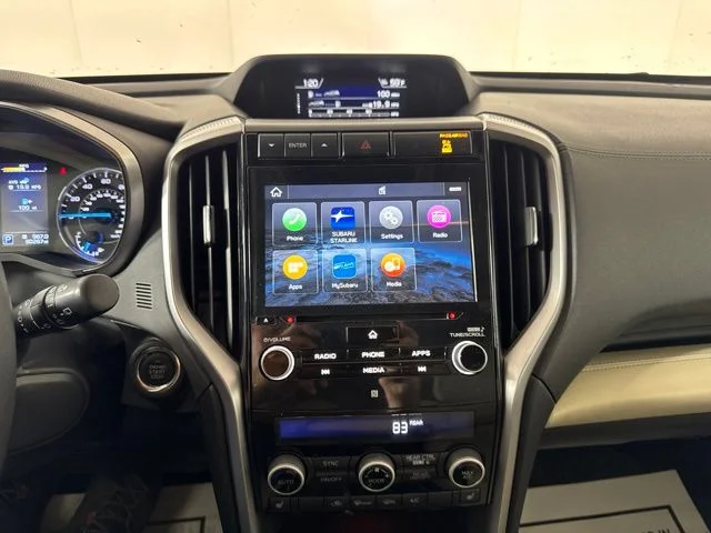 Used 2019 Crystal White Pearl Subaru Limited image 13