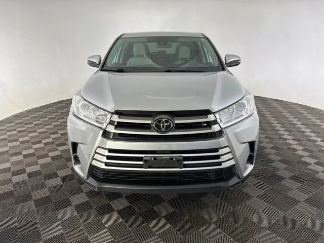 Used 2018 Silver Toyota LE image 2