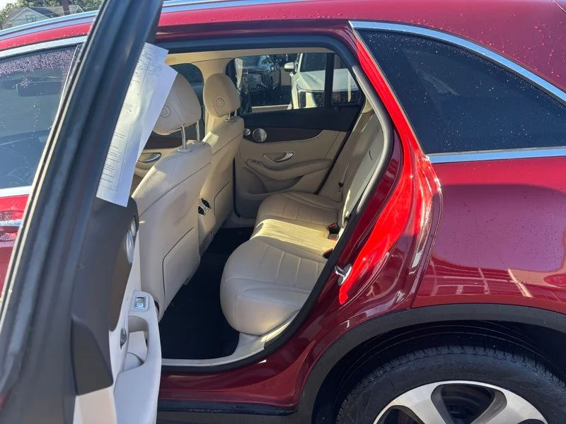 Used 2021 Red Mercedes-Benz GLC 300 image 10