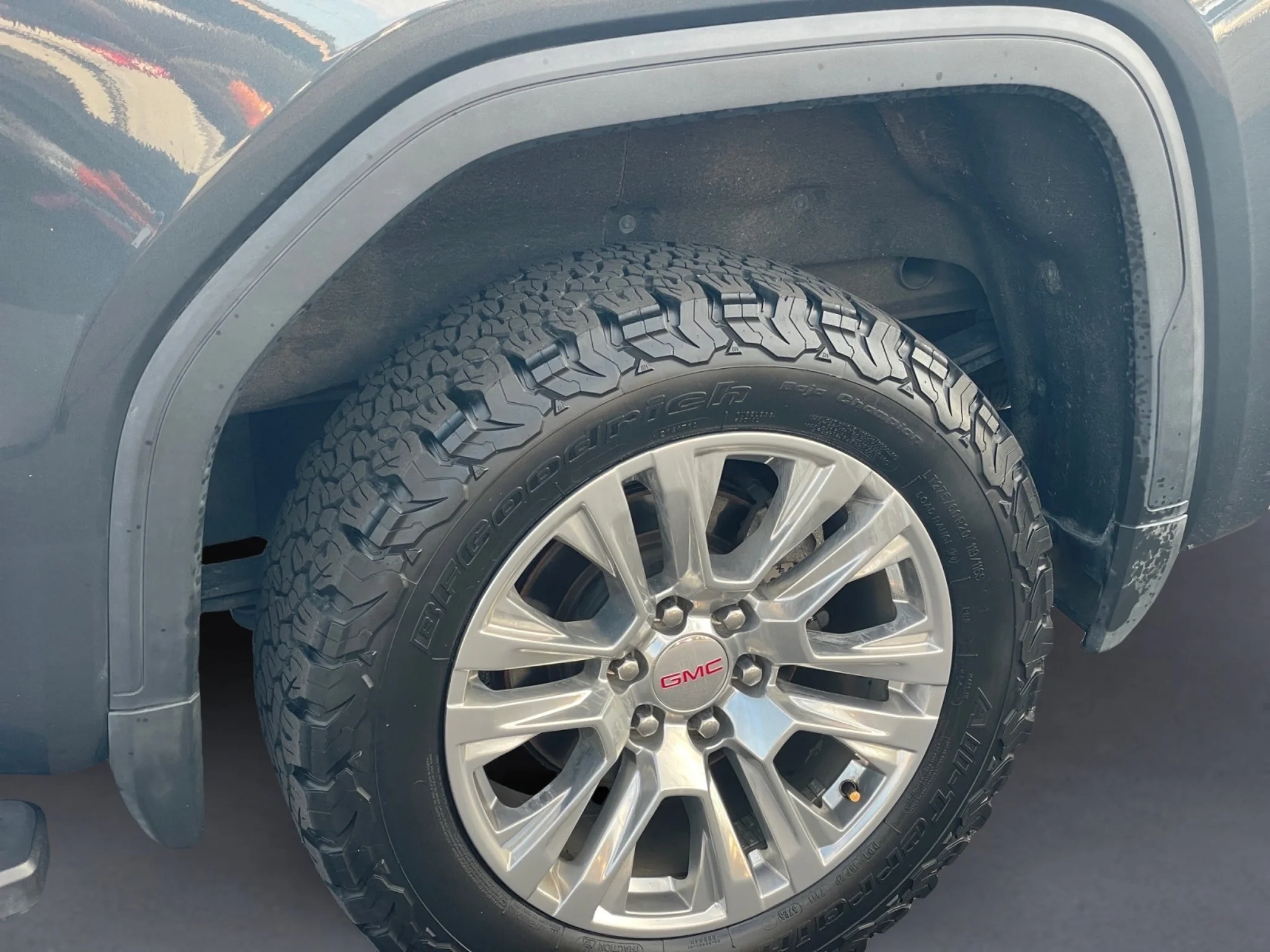 Used 2019 Dark Sky Metallic GMC Denali image 25