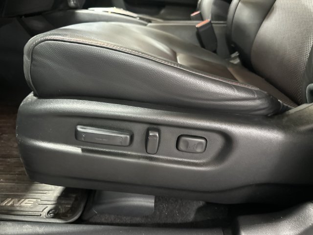 Certified Used 2023 Black Honda Black Edition image 18