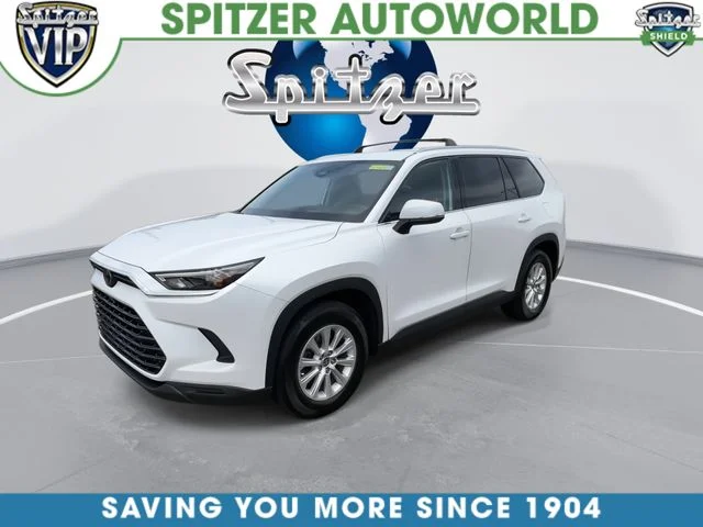 Used 2024 Beige Toyota XLE image 4