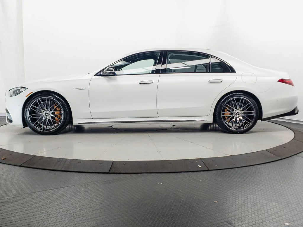 Certified Used 2024 MANUFAKTUR Moonlight White Metallic Mercedes-Benz S 63 E AMG® image 4