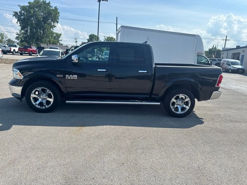 Certified Used 2018 Brilliant Black Crystal Pearlcoat Ram Laramie image 12