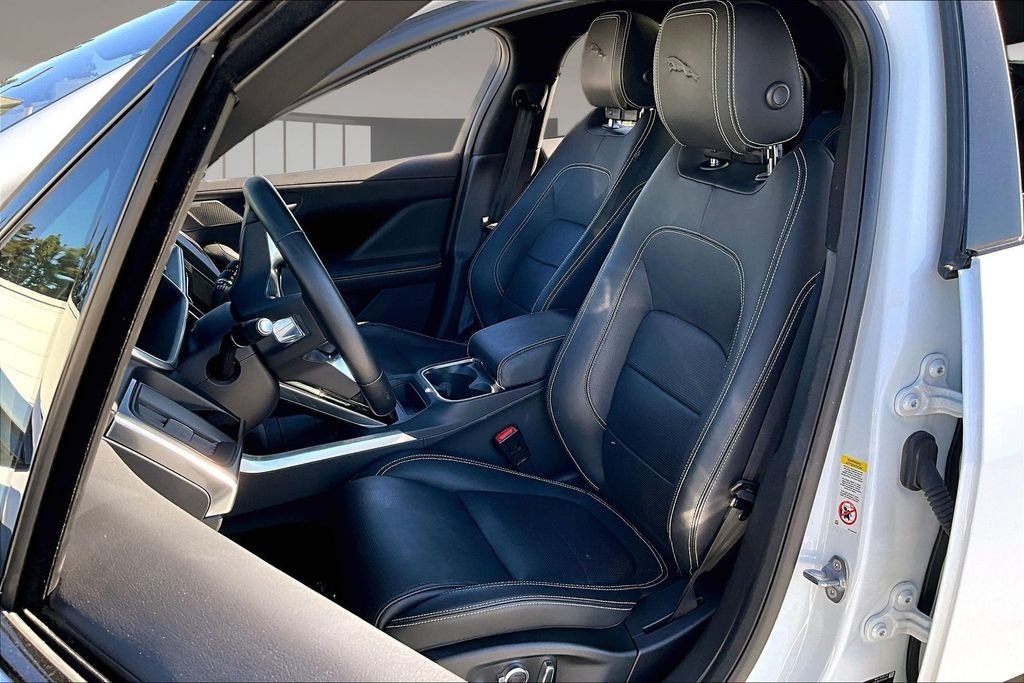 Used 2023 White Jaguar HSE image 19
