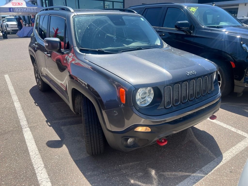 Used 2017 Gray Jeep Trailhawk image 1
