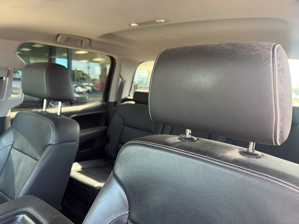 Used 2017 Cardinal Red GMC SLT image 10