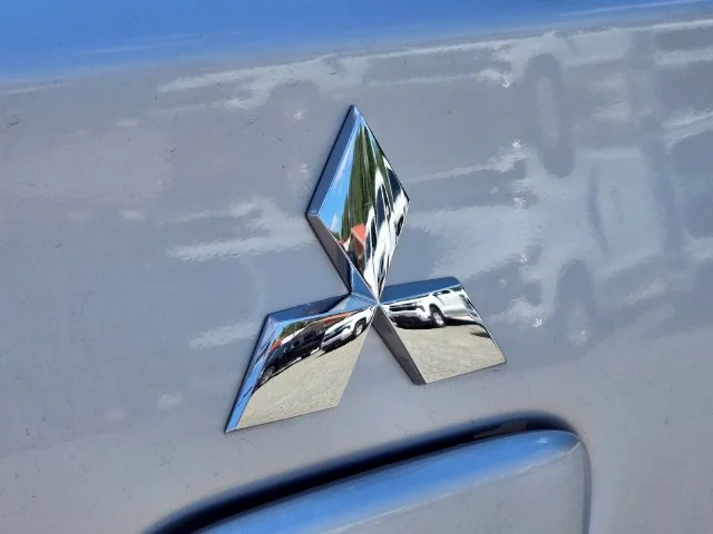 Used 2024 Gray Mitsubishi ES image 17