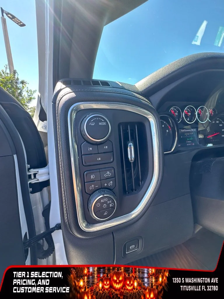 Used 2020 SUMMIT WHITE Chevrolet LT image 7