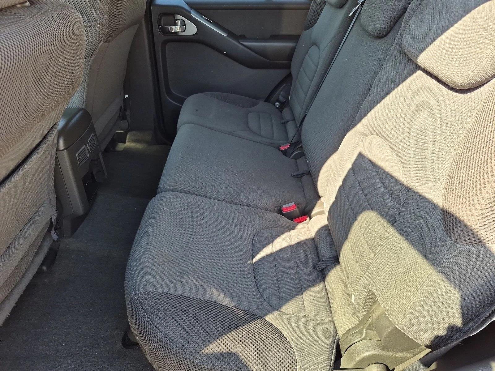 Used 2009 Red Brick Nissan S image 16