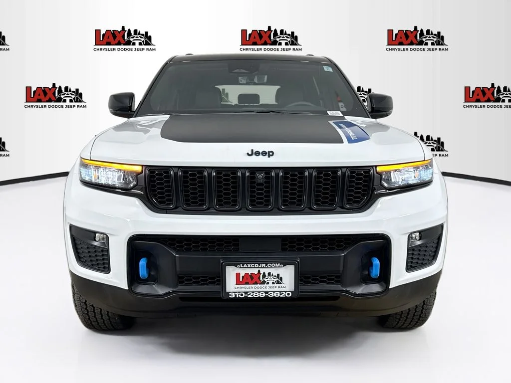 Used 2023 White Jeep Trailhawk 4xe image 2