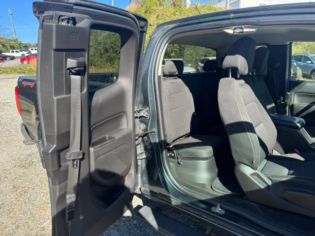 Used 2015 Gray Chevrolet LT image 14