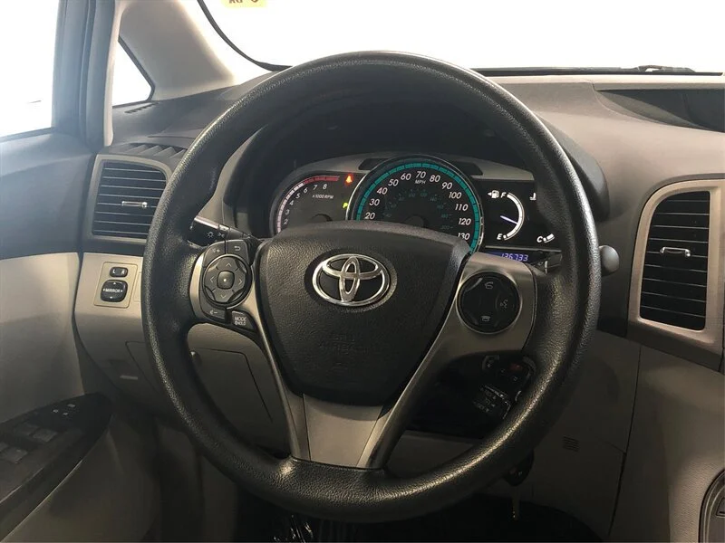 2015 Toyota Venza LE - Photo 14