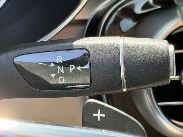 Used 2022  Mercedes-Benz GLC 300 image 21