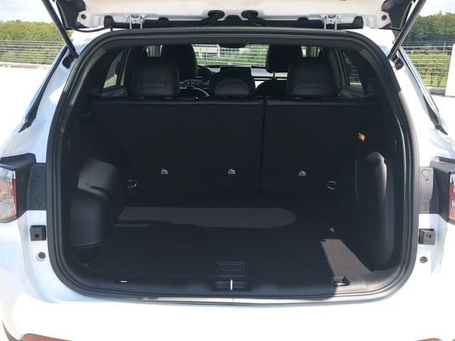 New 2026 Bright White Clear-Coat Exterior Paint Jeep  image 14