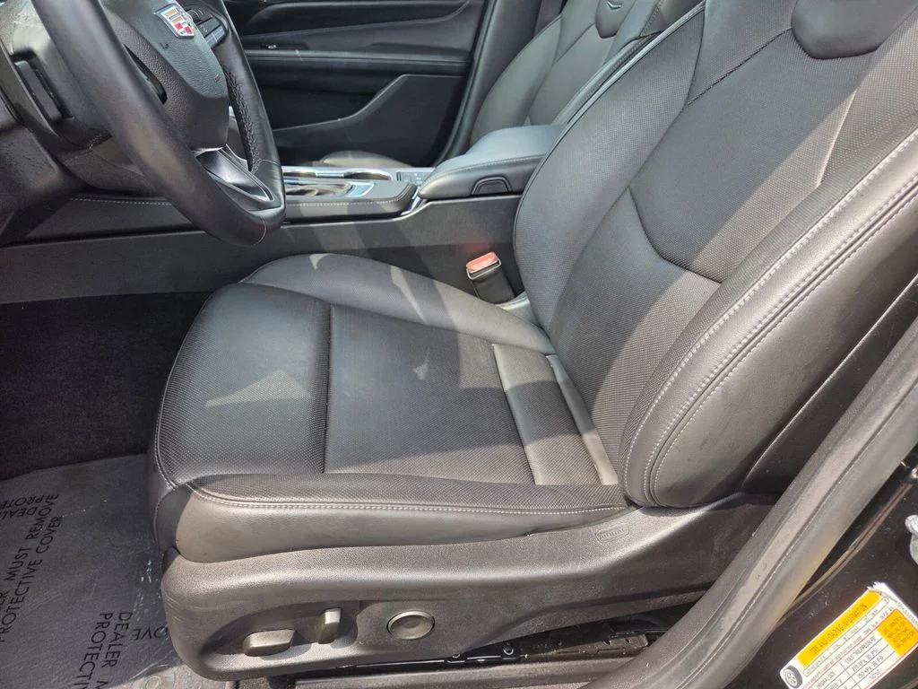 Used 2025 Black Cadillac Premium Luxury image 10