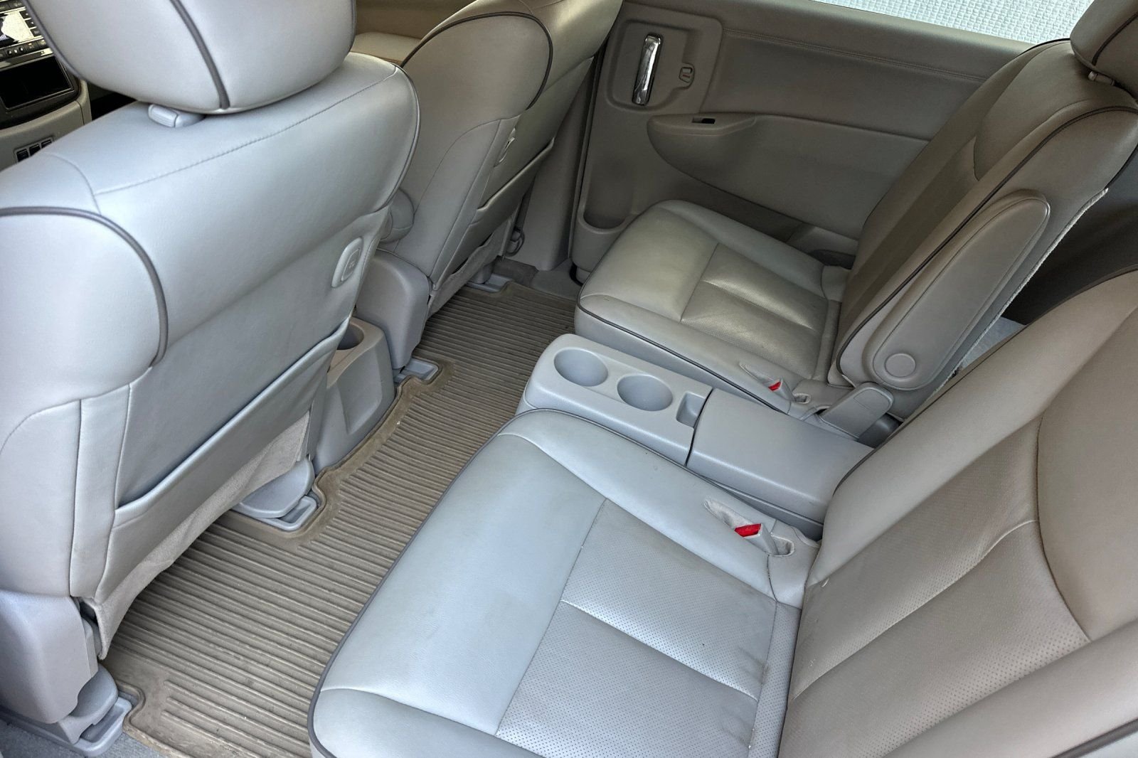Used 2015 Silver Nissan 3.5 SL image 13