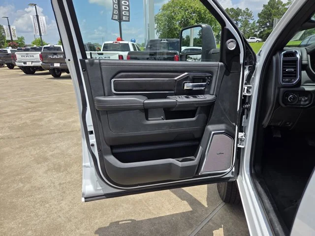 2025 RAM 2500 Laramie - Photo 11