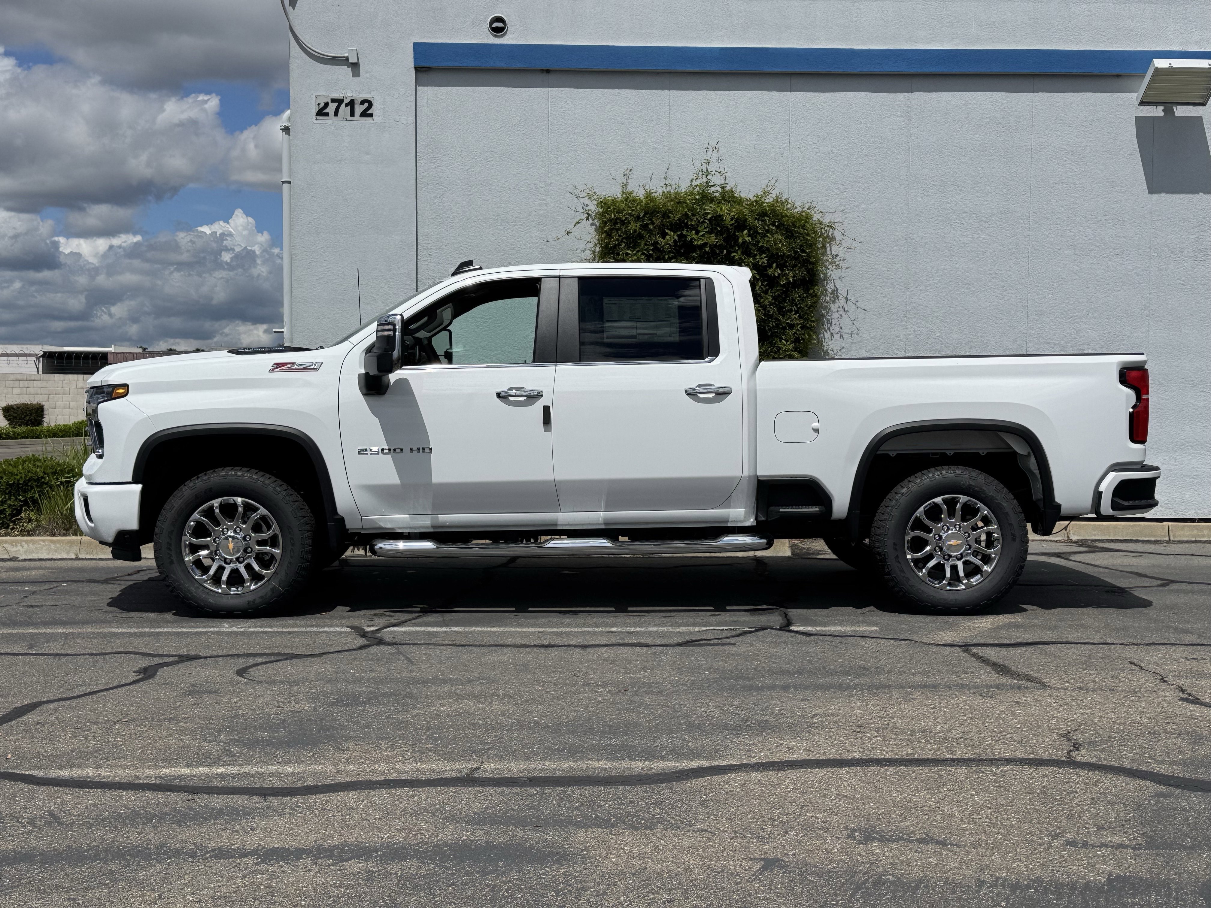 New 2026 Summit White Chevrolet LT image 4