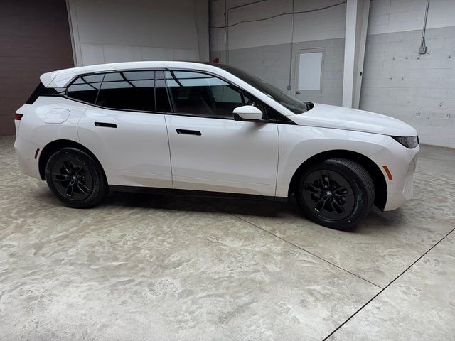 2026 BMW iX 60 - Photo 6