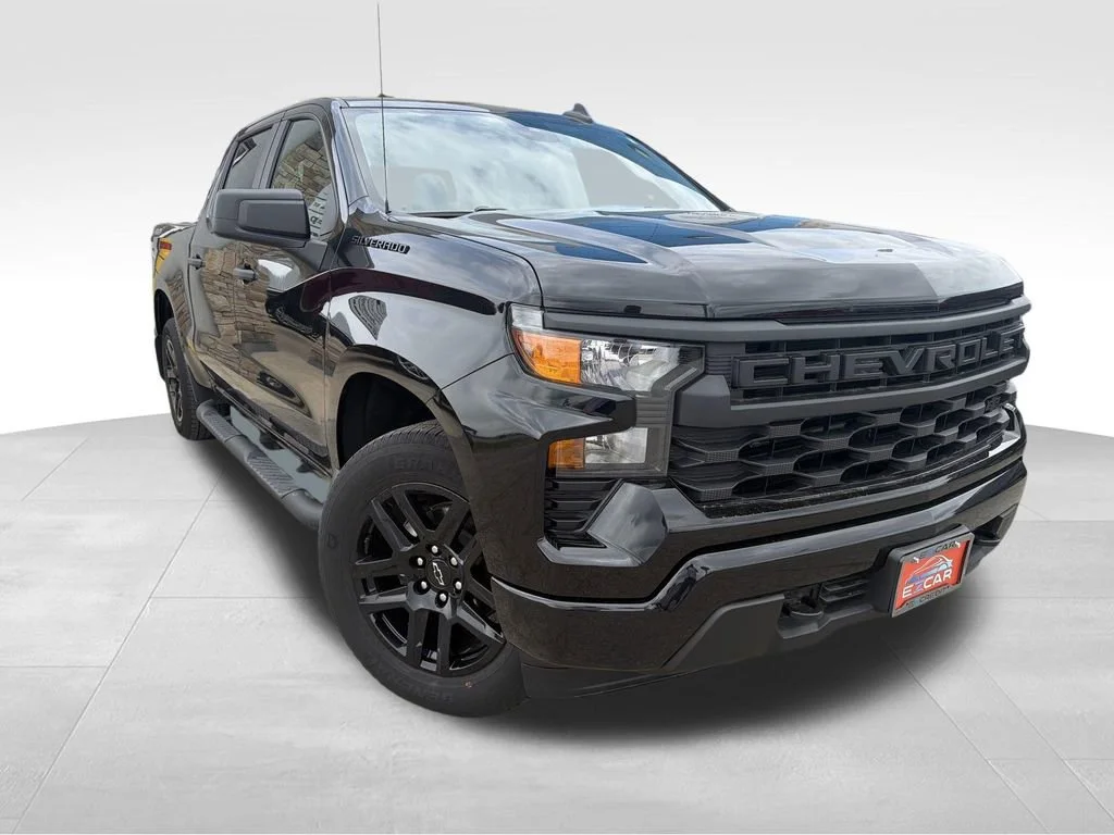 Used 2023 Black Chevrolet Custom image 10