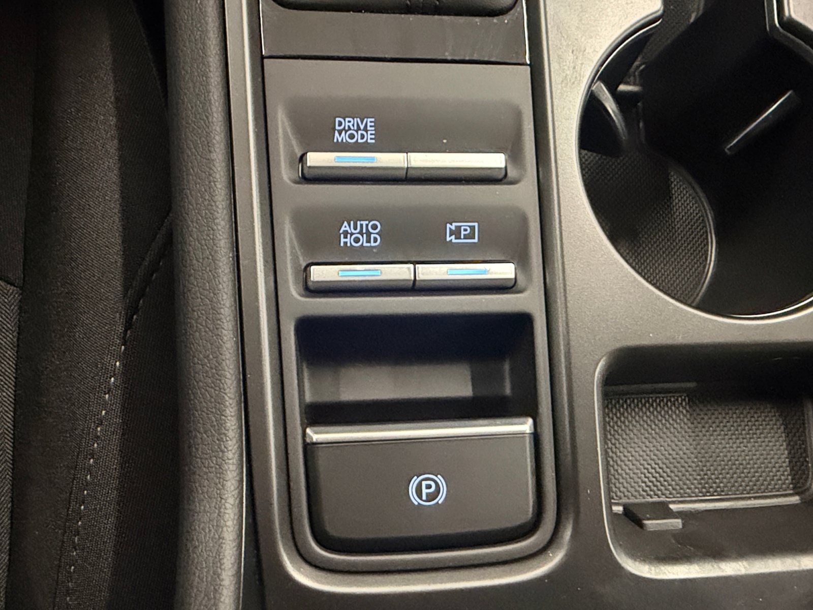 Used 2025 Serenity White Hyundai SE image 36