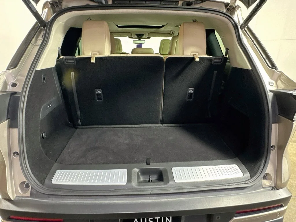 Certified Used 2024 Silver INFINITI Sensory image 35