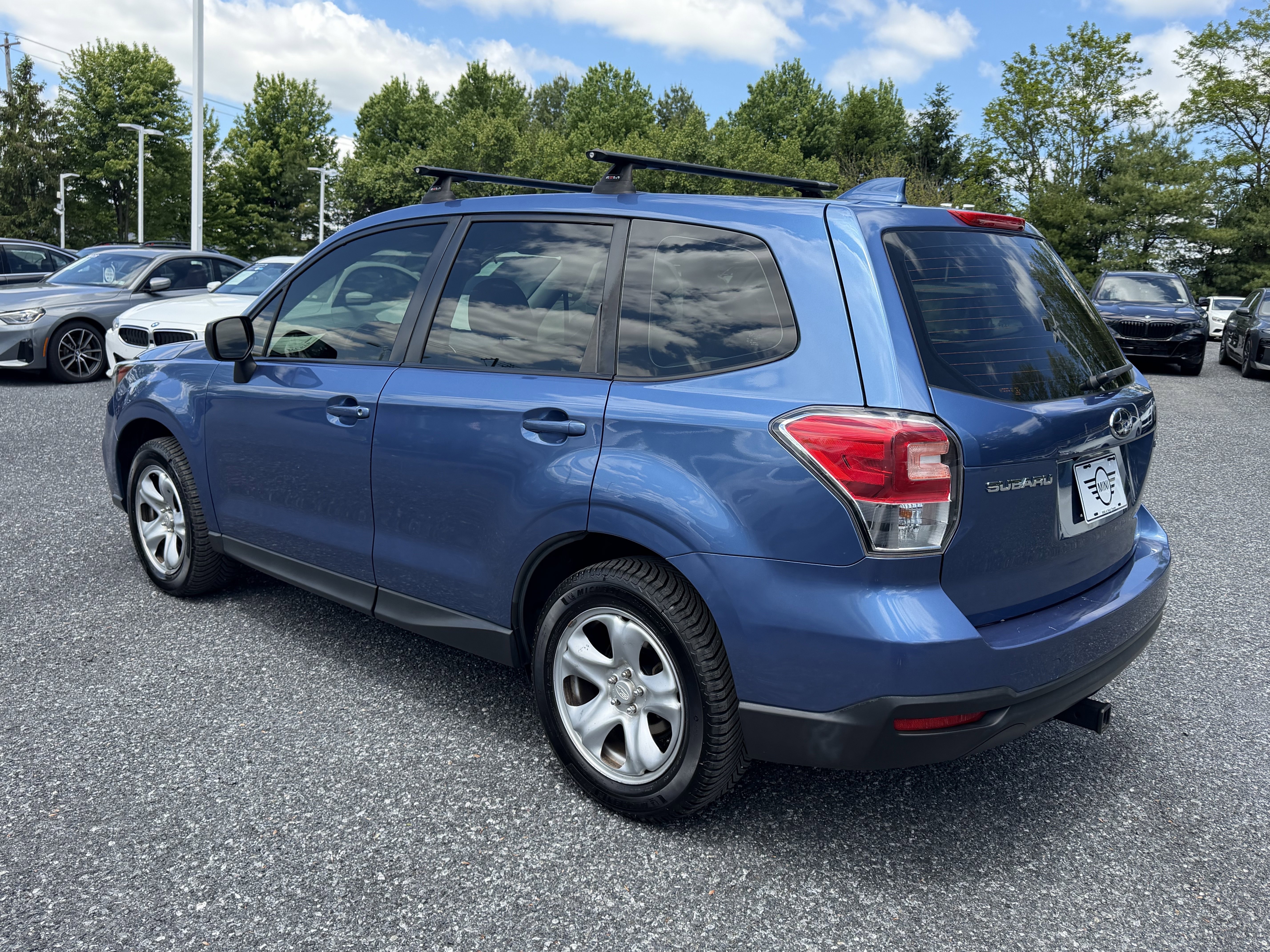 Used 2017 QUARTZ BLUE PEARL Subaru 2.5i image 6