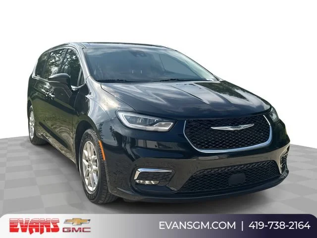 Used 2024 Black Chrysler Touring L image 1