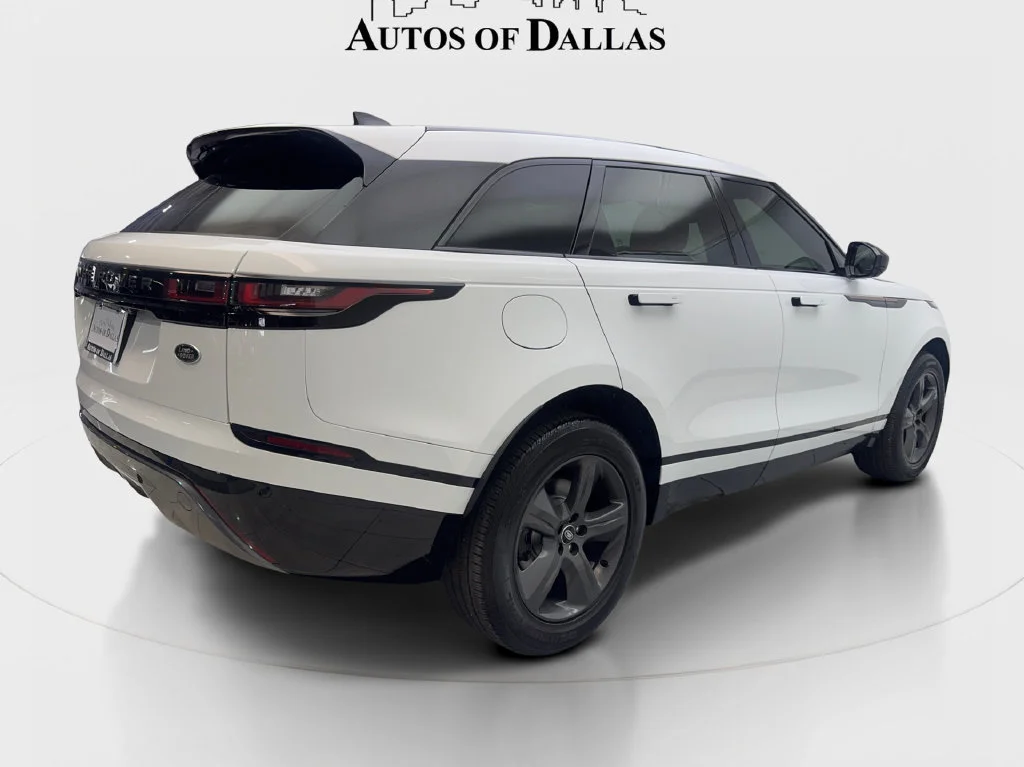 Used 2023 White Land Rover R-Dynamic S image 7