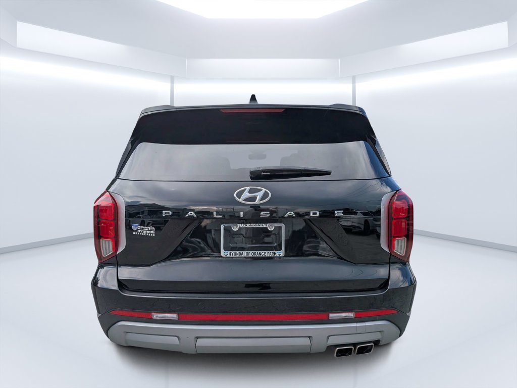 Certified Used 2025 Black Hyundai SEL image 5