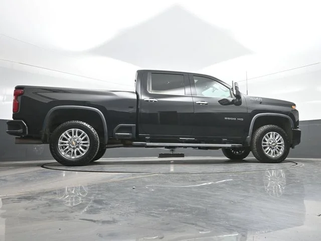 Used 2023 Black Chevrolet High Country image 25