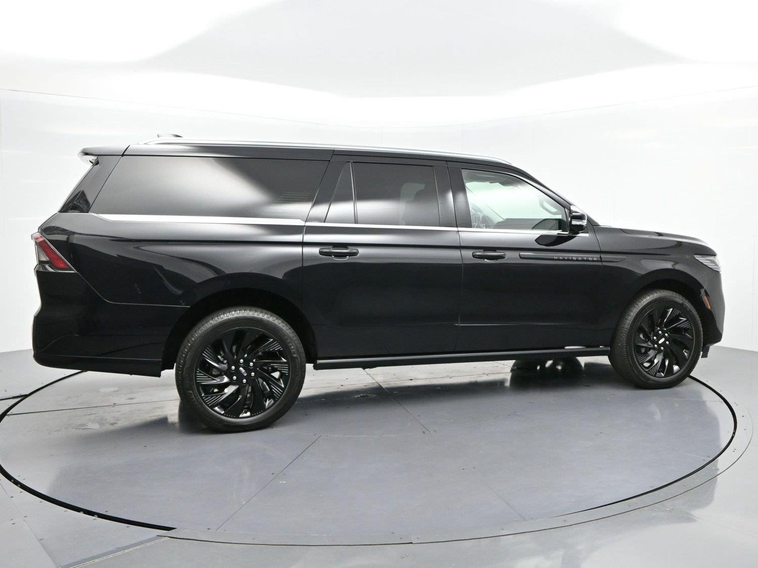 Used 2026 Infinite Black Metallic Clearcoat Lincoln Black Label image 8