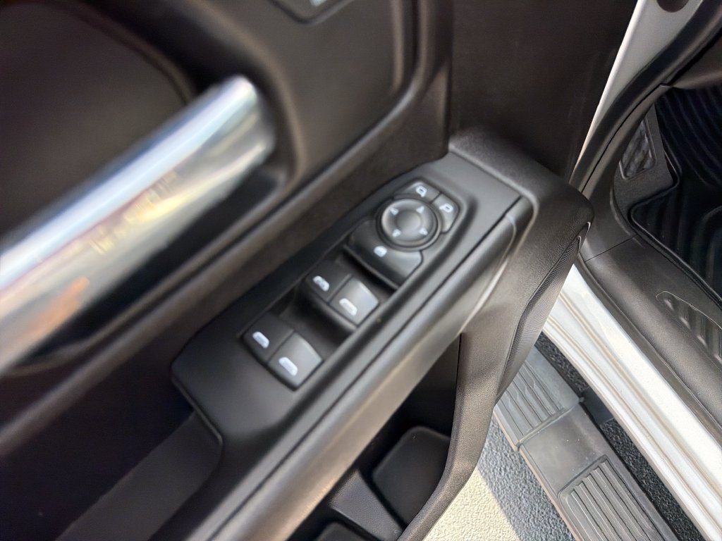 Used 2023 Silver Chevrolet Custom image 11