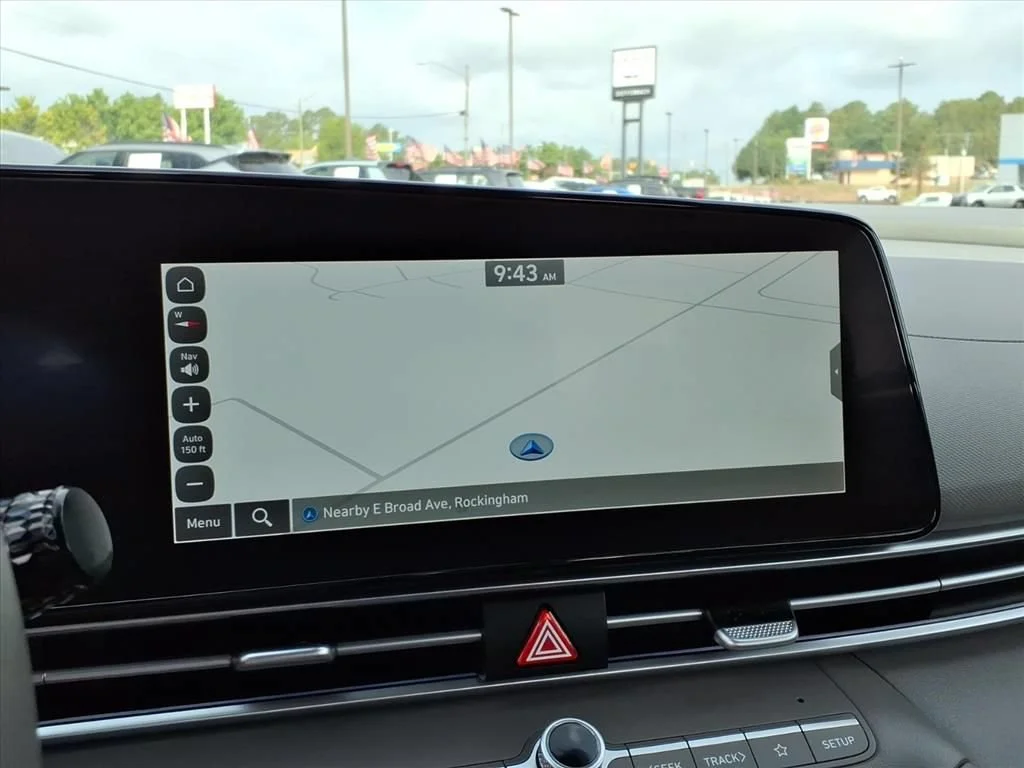 Used 2025 Blue Hyundai SEL Convenience image 7