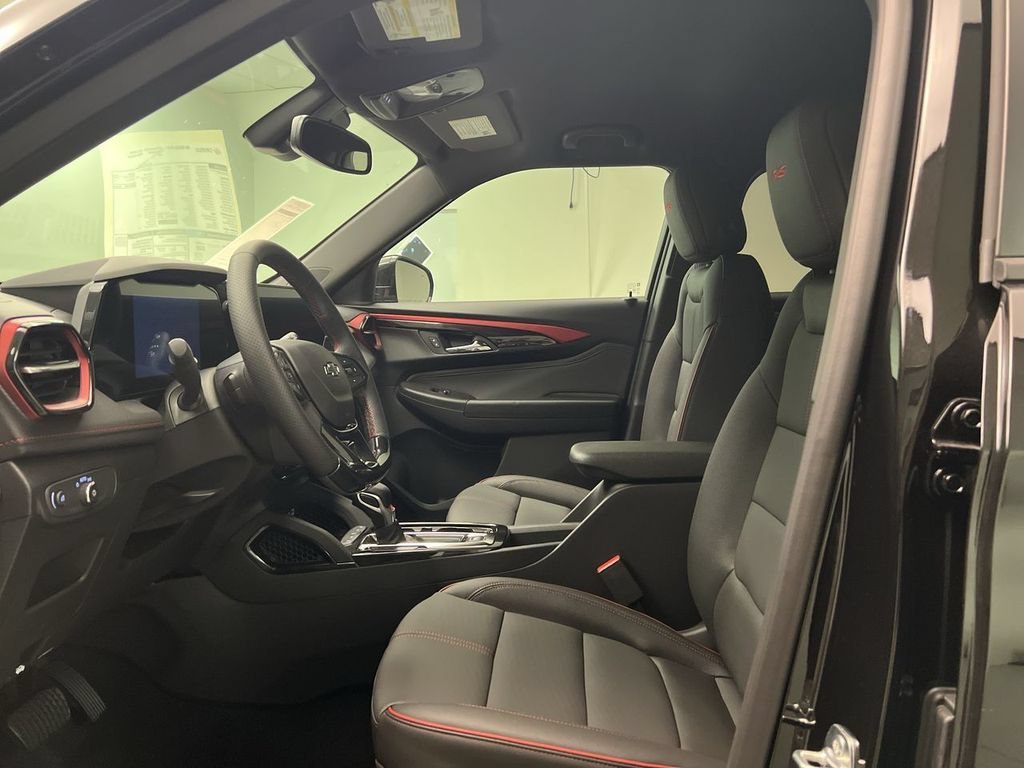 New 2026 Mosaic Black Metallic Chevrolet RS image 11