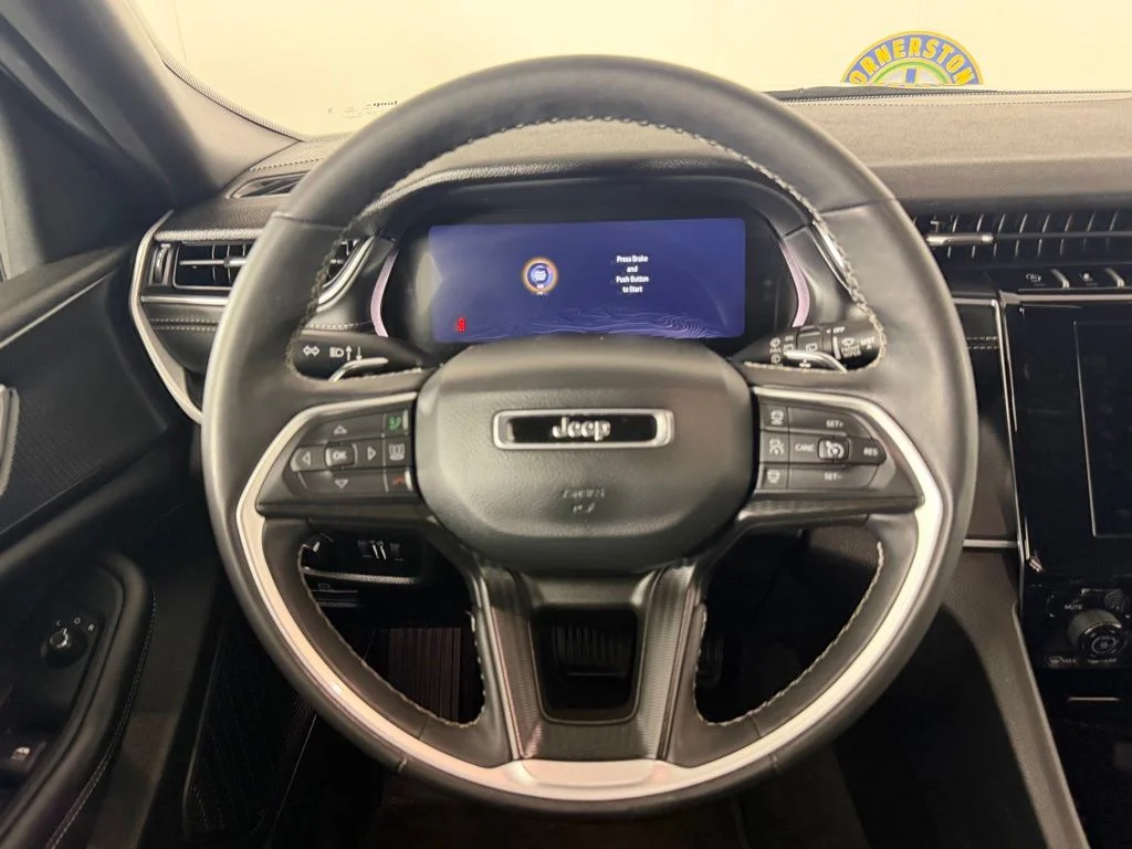 Used 2025 Diamond Black Jeep Altitude image 14