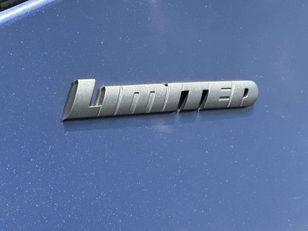 Used 2024  Toyota Limited image 10