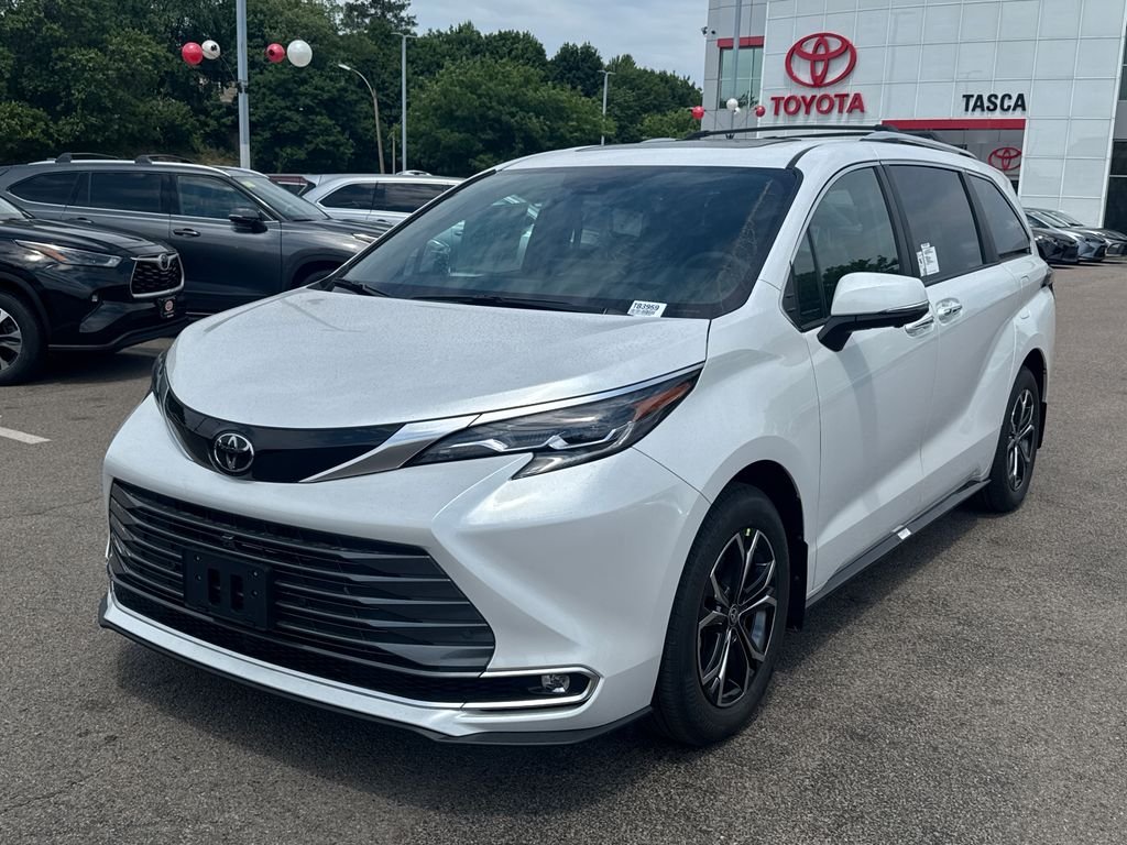 New 2026 Wind Chill Pearl Toyota Platinum image 4