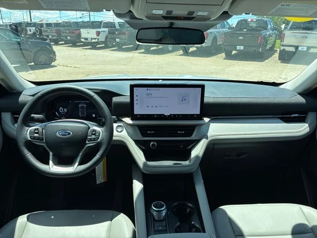 New 2026 Space White Metallic Ford Active image 23