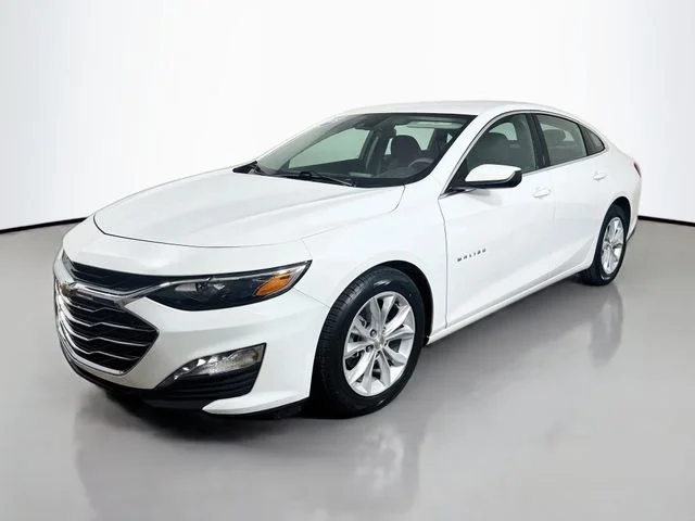 Used 2025 Summit White Chevrolet LT image 5