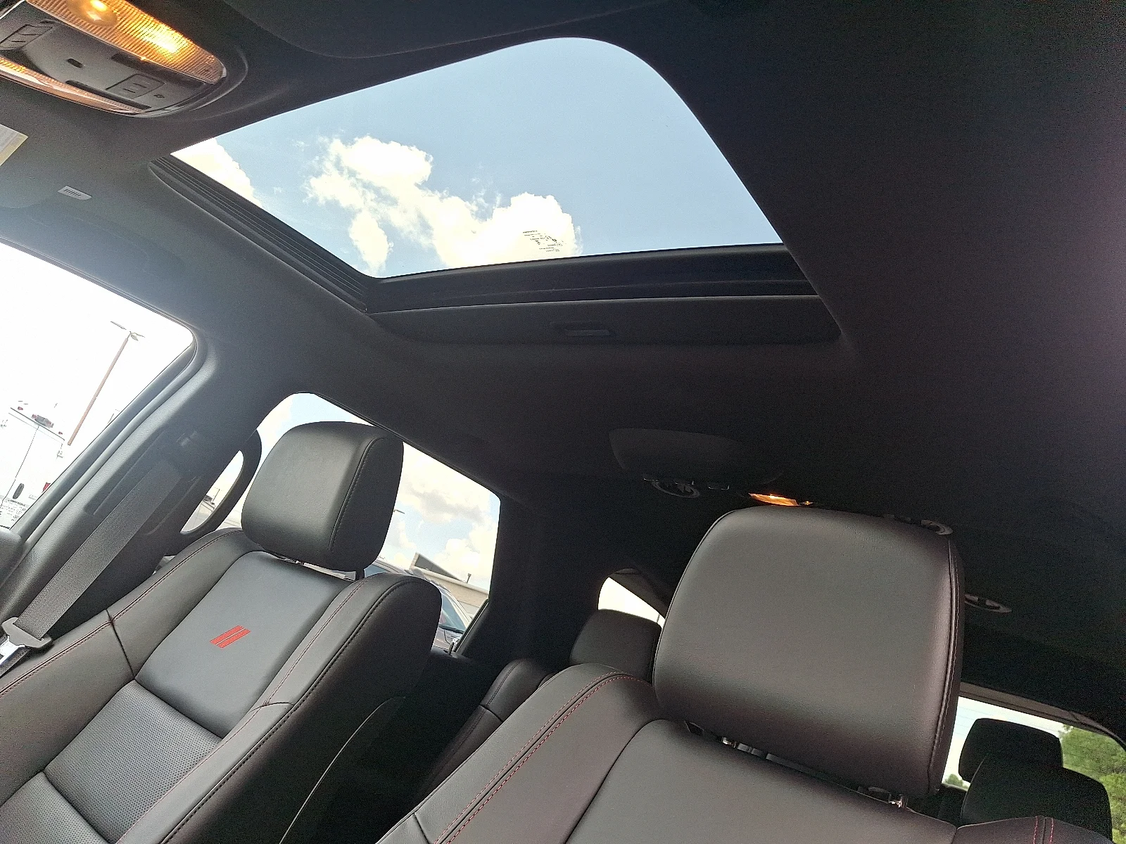 2025 Dodge Durango R/T - Photo 17