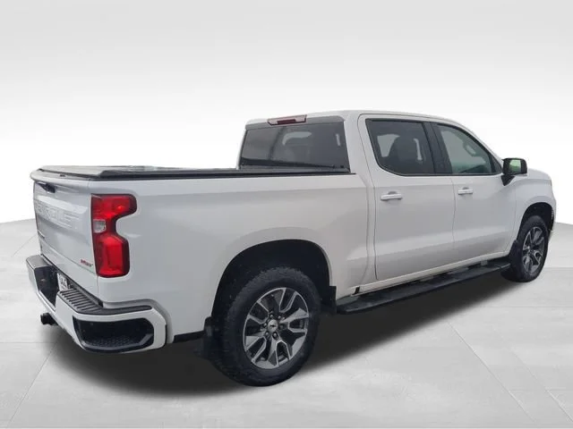 Used 2022 Summit White Chevrolet RST image 6