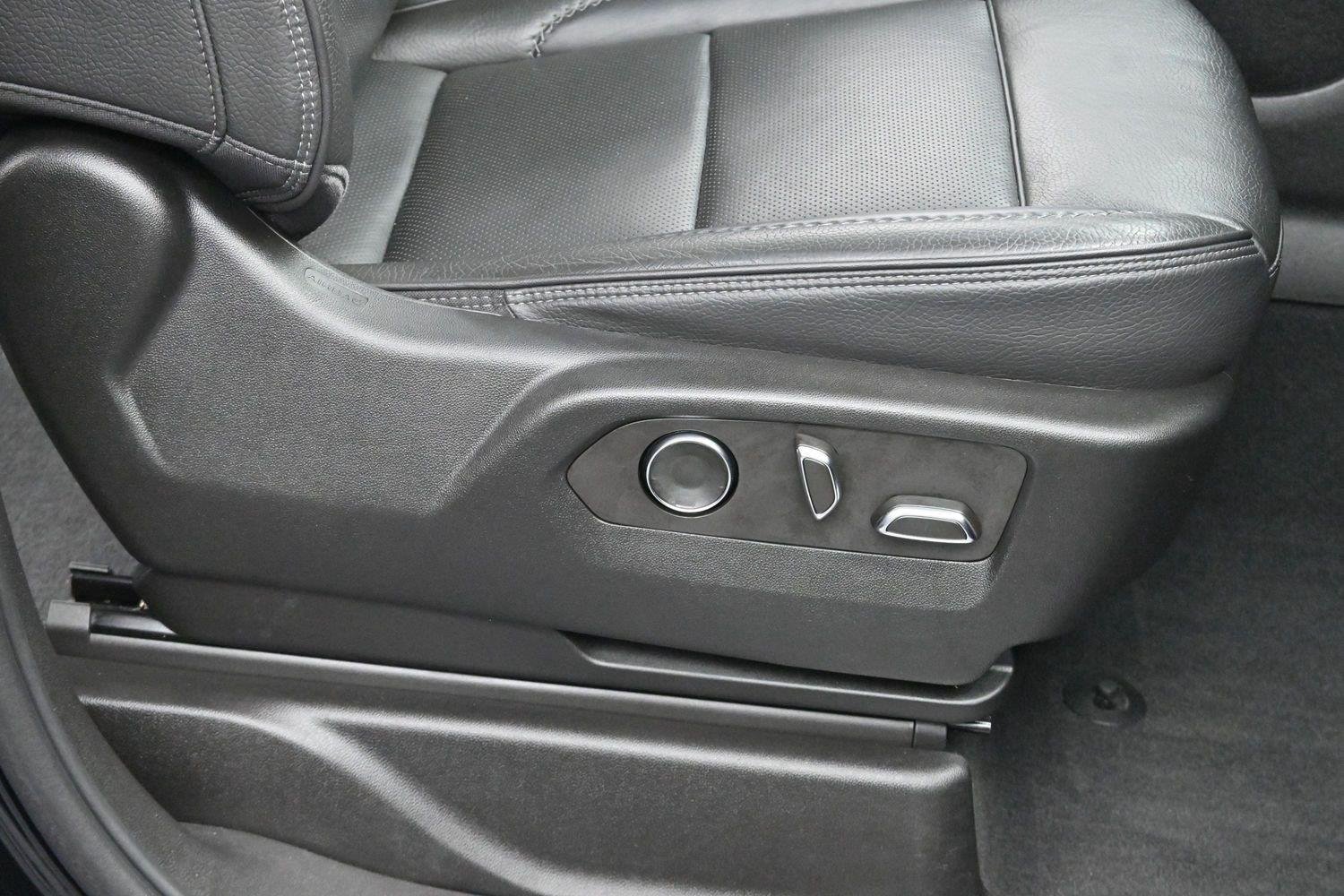 Used 2021 ONYX BLACK GMC Denali image 37
