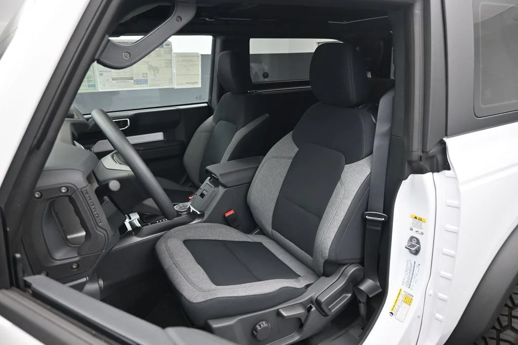 New 2026 Oxford White Ford Base image 8