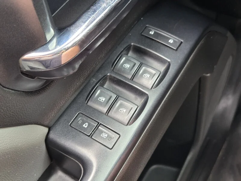 Used 2018 Summit White CHEVROLET WORK TRUCK image 24