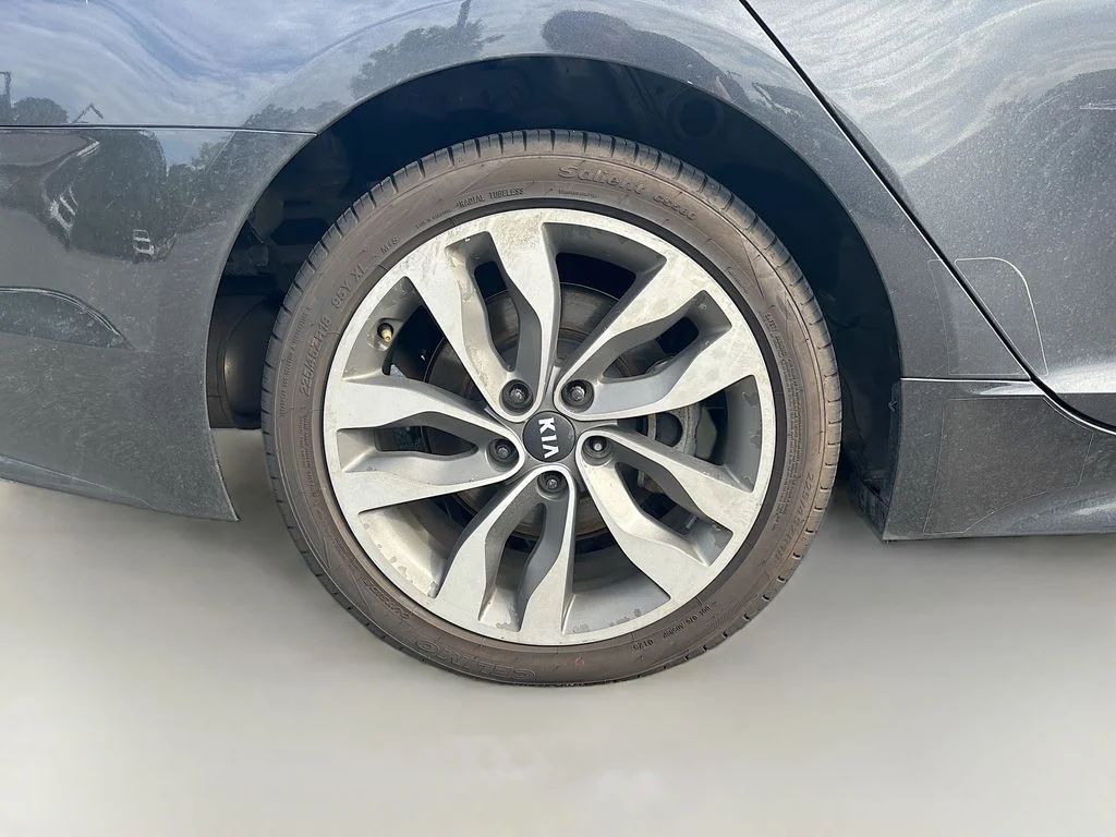 Used 2019 Gray Kia Base image 14